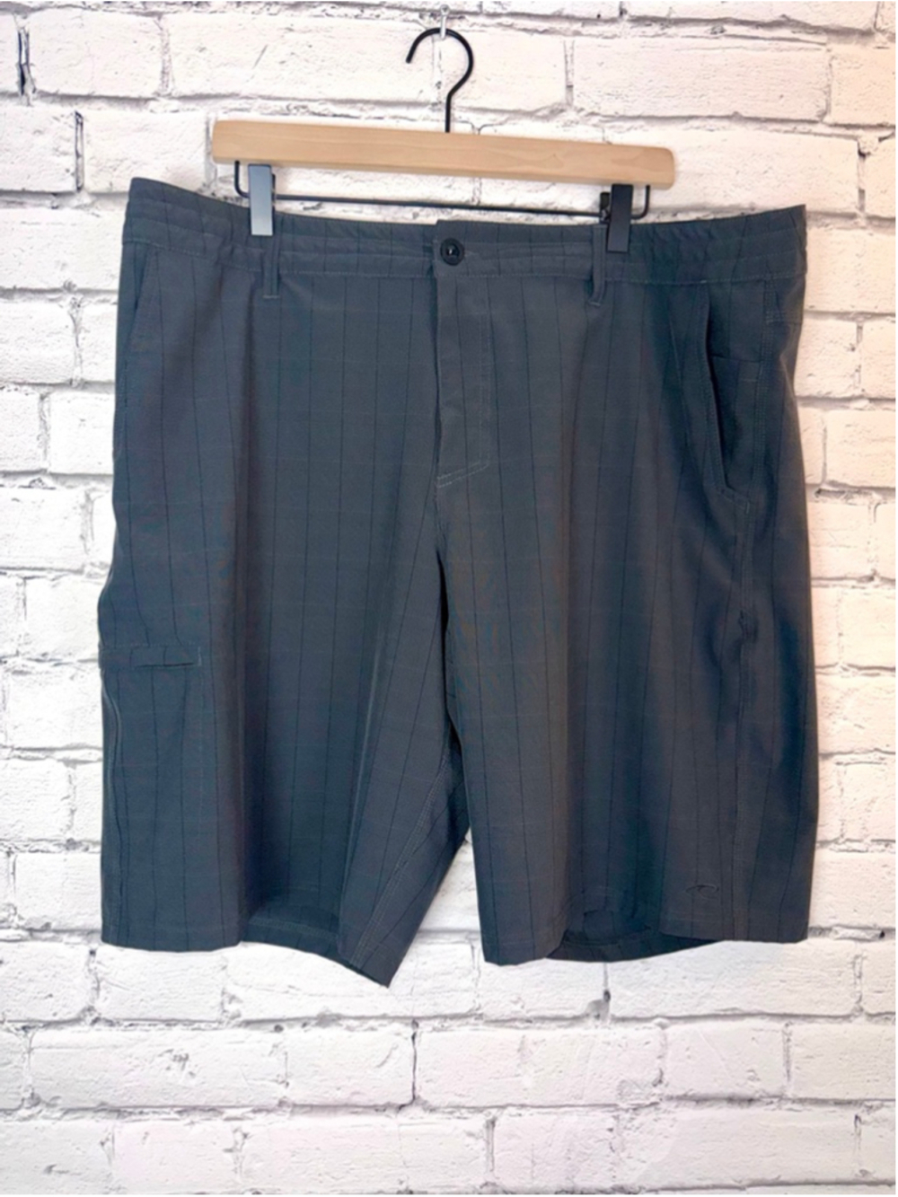 Men's O'Neill Gray Plaid Hybrid Shorts Waist 40 Board Shorts with Drawstrings